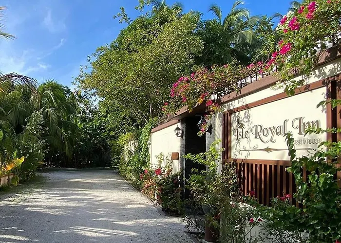 Isle Royal Inn Fuvahmulah photo