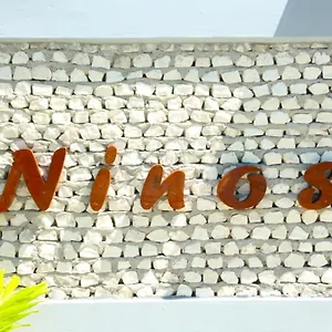Ninos K.guraidhoo * Guraidhoo (Kaafu Atoll)