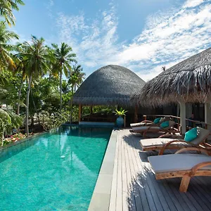 Island Luxury Boutique -