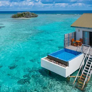 South Palm Maldives With First-ever Floating Station touristique Atoll Addu