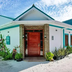 Vaagali Hotel 3*