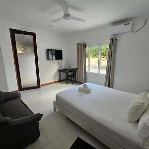 Surf Trip Maldives Hotel Thulusdhoo