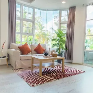 Cozy 1br By - Partial Ocean View