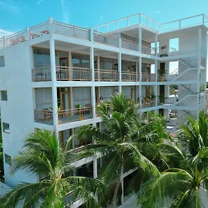 Lagoon Maldives 3*