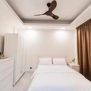 Apartment 202 Comfy Modern In By The