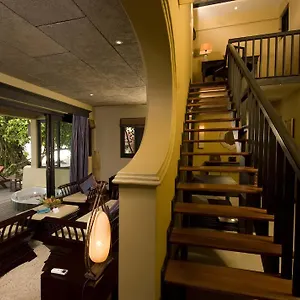 Resort J Alidhoo 4*