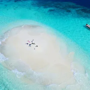 Alaka At Maafushi