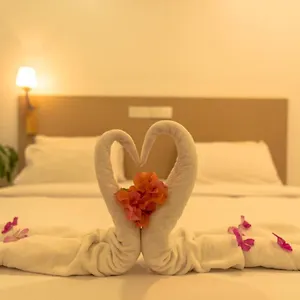 Nala Island Village Hotel Maafushi