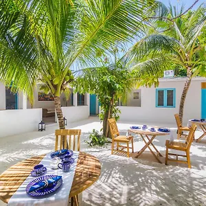 Rosa Maldives